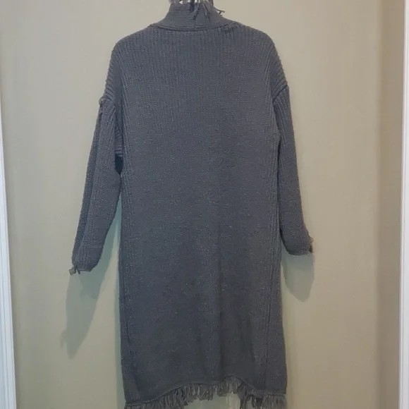 Chunky Cable Knit Long Sweater - Picture 6 of 10